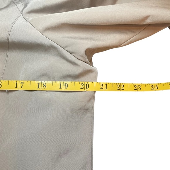 London Fog Women’s Trench Coat Tan Medium 3 Button Spring Rain Casual Neutral - Picture 10 of 13